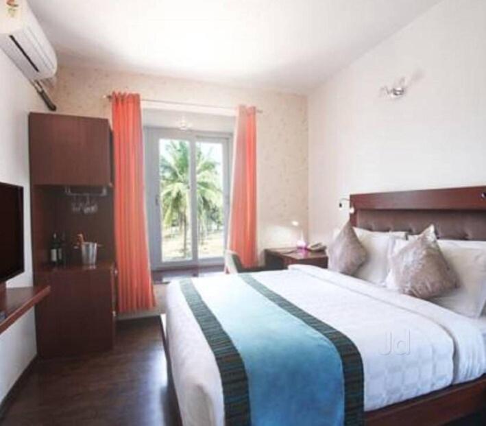 Avi Fortune Suites - Near Bangalore International Airport Экстерьер фото