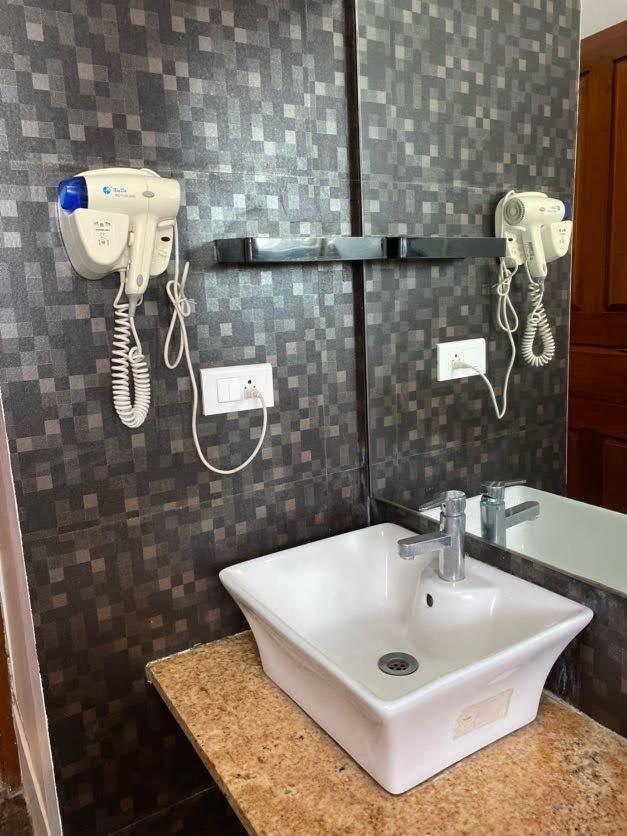 Avi Fortune Suites - Near Bangalore International Airport Экстерьер фото